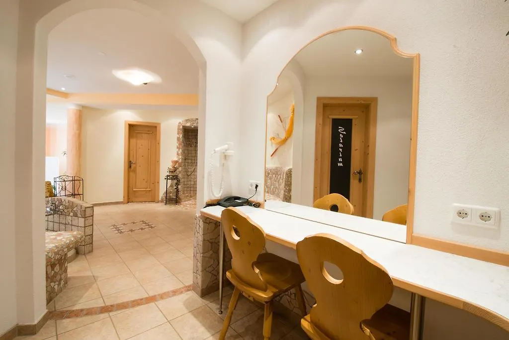 Guest house Garni Mathonerhof Hotel Ischgl