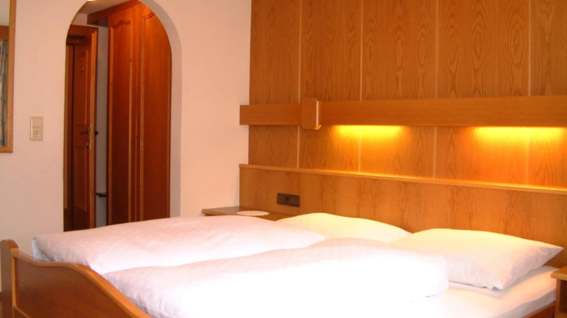 Guest house Garni Mathonerhof Hotel Ischgl