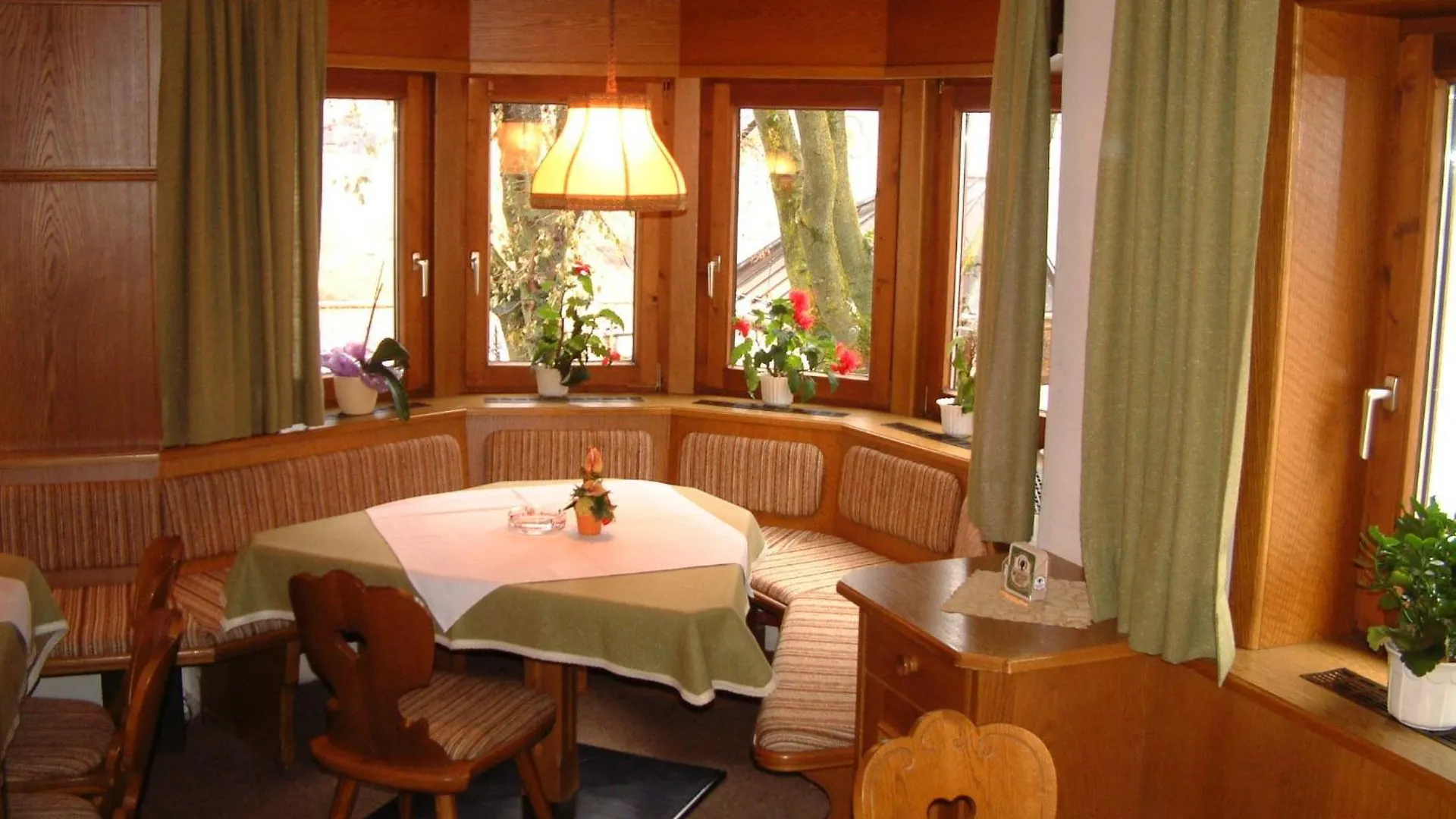 Guest house Garni Mathonerhof Hotel Ischgl